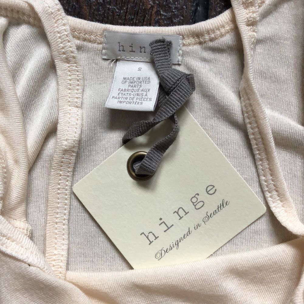 10. New - Hinge Camisole Beige Whisper - Nordstrom Exclusive - Picture 5 of 12